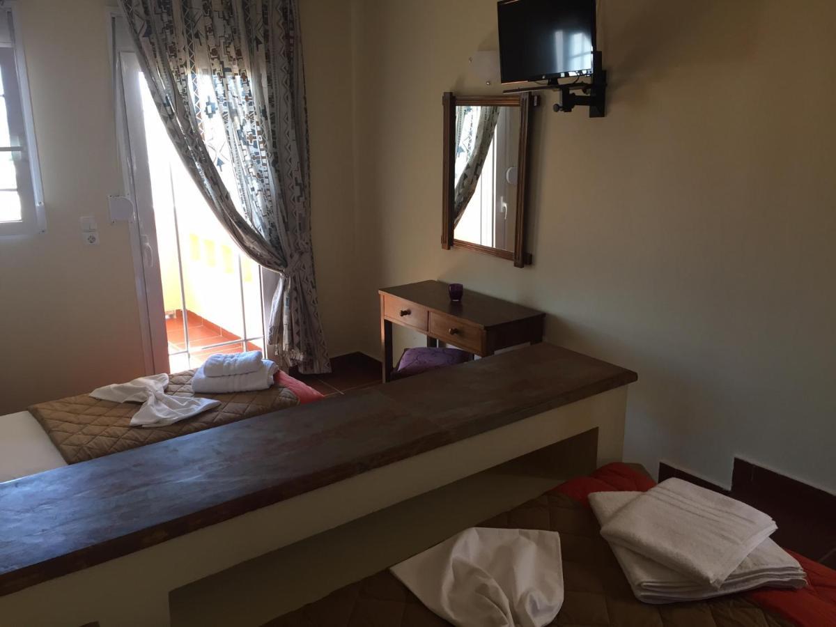 Toulipa Rooms Agia Ermioni Exterior foto