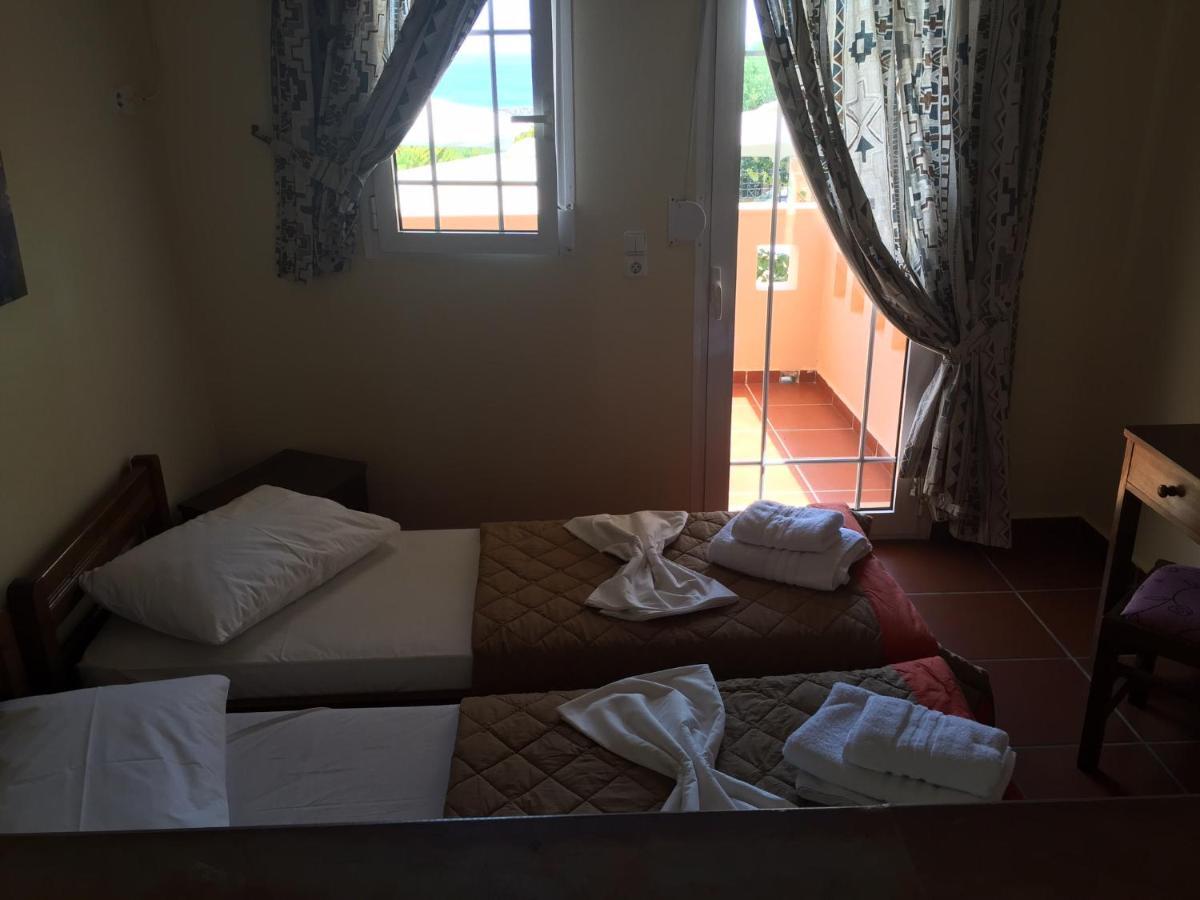 Toulipa Rooms Agia Ermioni Exterior foto