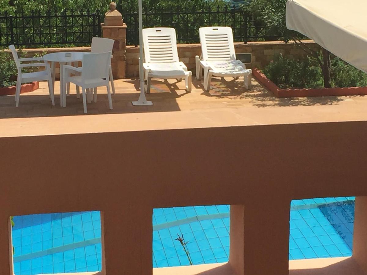 Toulipa Rooms Agia Ermioni Exterior foto